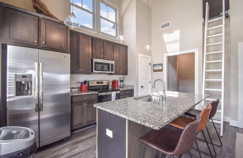 Tallassee Cabina | Little Red at Kowaliga Bay by Big Fish Real Estate Group at Lake Martin