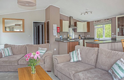 Halfway House Chalet De Esquí | Little Red Heart Lake View