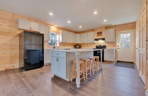 Gray Casa | Little Sebago Lake Home with Boat Slip