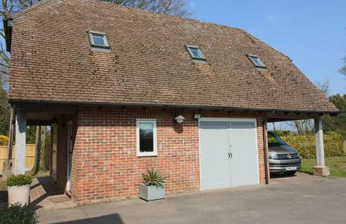 Stuppington Casa | Little Wisteria