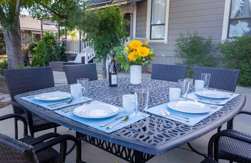 San Miguel Casa | Littlefield 1890 Victorian Retreat