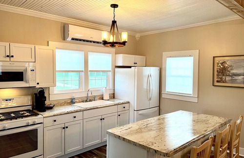 Princeton Otro | Littlefield Farmhouse in Princeton, KY
