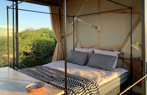 Hluhluwe Cabaña | Live amongst giraffes in a treetop cabin