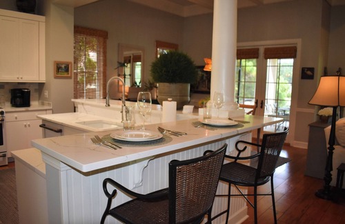 Bluffton Cabaña | Live Oaks Cottage - Golf Course Views & Lowcountry Charm in Bluffton, SC