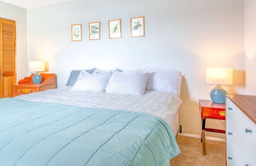 Belfair Casa | Live the Hood Canal high life at The Canal House
