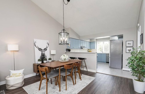 Collingwood Casa | Live Well Collingwood: Beautiful Retreat with Pool