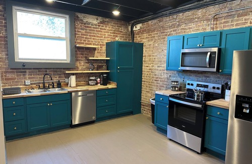 Sardis Apartamento | Livie’s Loft Trendy loft on Main Street