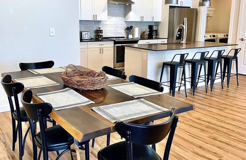 Livingston Condominio | Livingston Condo: 2 BR, 2 BA Condominium in Livingston, Sleeps 6