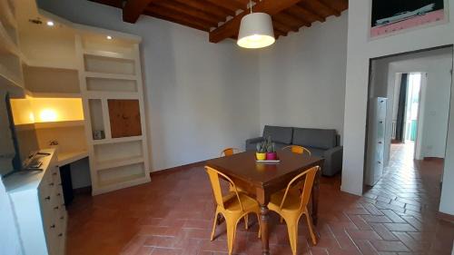 Livorno Casa | Livornine Appartamento rustico con posto auto