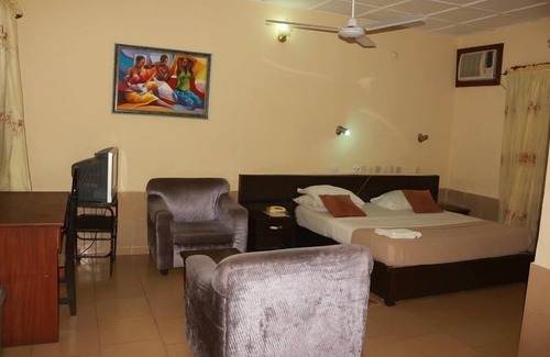 Calabar Hotel | Liz Ani Hotel