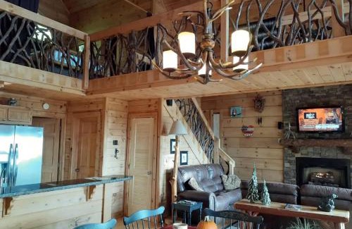 Foxfire Estates Casa | Lizard Lookout Cabin, Pets Welcome!