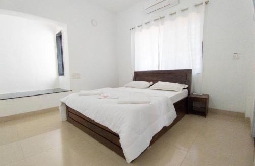 Malavli Hotel | ll EMPYREAN STAY II 3BHK II MARIGOLD VILLA II PRIVATE POOL II AC