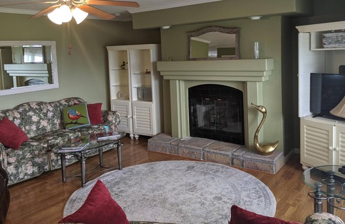 Omaha Casa | ** Nuevo ** Llama House - Vistas increíbles - Entorno campestre - ¡Cerca de todo!