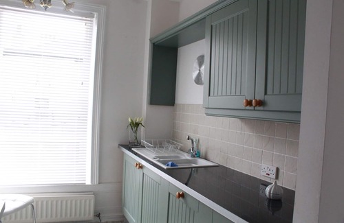 Llandudno Apartamento | Llandudno by the Pier & Beaches - Bright 2 - Bedroom Apt