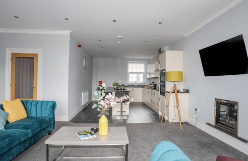 Criccieth Apartamento | LLETY EDNYFED, family friendly, luxury holiday cottage in Criccieth