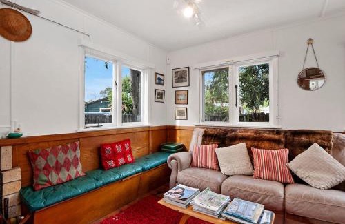 Hatepe Casa | Llieno - Lake Taupo Holiday Home