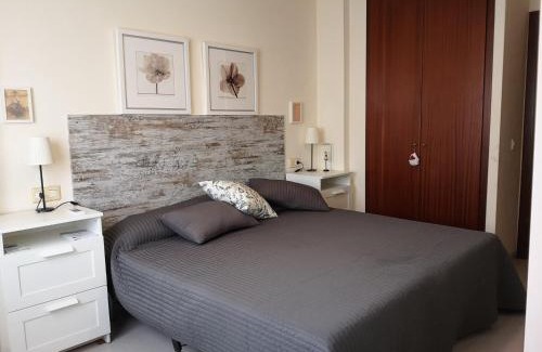 Sant Feliu de Guixols Apartamento | LLOGUER30 Apartamento Lotus, piscina y parquing