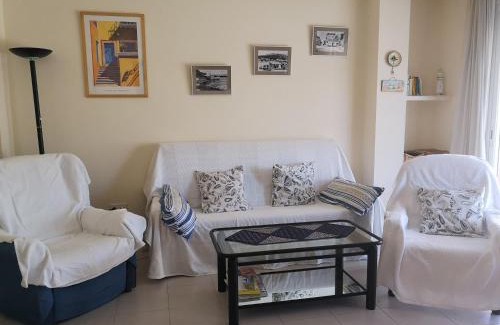 Sant Feliu de Guixols Apartamento | LLOGUER30 Apartamento Lotus, piscina y parquing