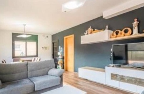 Mont Barbat Villa | Lloret Holiday Rental Villa Alba