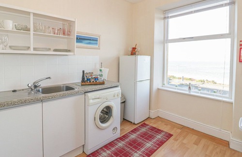 Towyn Cabaña | Llys Madoc, First Floor Flat