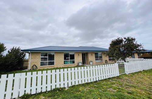 Waterhouse Casa | Lo Quay - Pet Friendly Outside