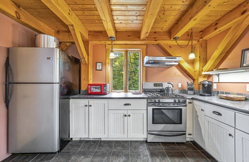 Lamoine Beach Cabaña | Lobsterman's Secret Cottage