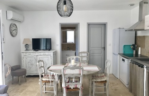 Arpaillargues-et-Aureillac Casa | Les Santolines-Casa-Habitación con desagüe-Vista al campo