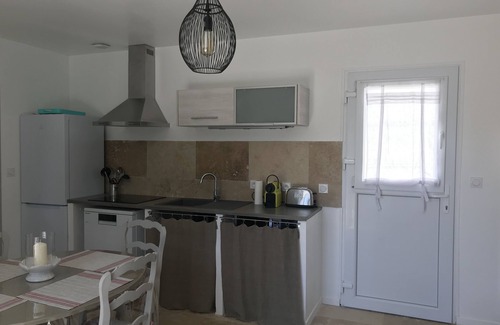Arpaillargues-et-Aureillac Casa | Les Santolines-Casa-Habitación con desagüe-Vista al campo