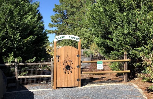 Pinehurst Apartamento | Located in # 6 golf community, close to First Health Moore Regional Hospital.