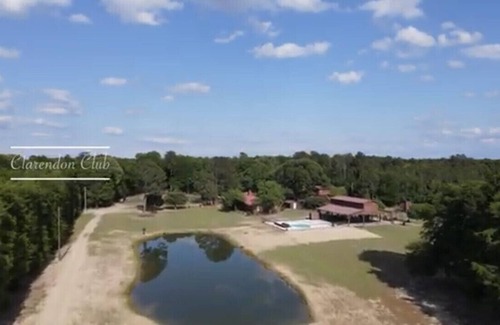 Summerton Casa | Clarendon Club - Hunting Lodge con pabellón al aire libre