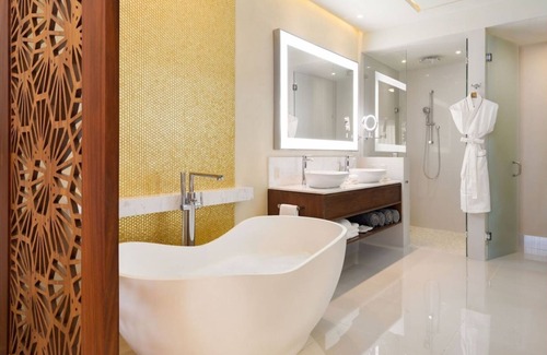 San José del Cabo Complejo | Located on the Pristine Tequila Cove Beach