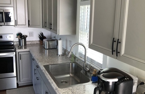 Littleton Casa | Located steps away to town park, hiking, popular & nationally recognized Main St