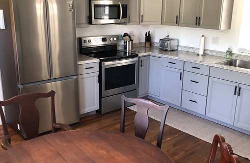 Littleton Casa | Located steps away to town park, hiking, popular & nationally recognized Main St