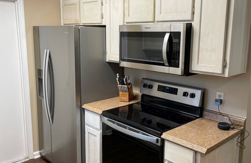 Whitemarsh Island Casa | LOCATION! Between Downtown Savannah & Tybee