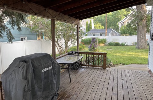 Clear Lake Casa | LOCATION LOCATION LOCATION! Short walk to beach, park, shops, restaurants & bars