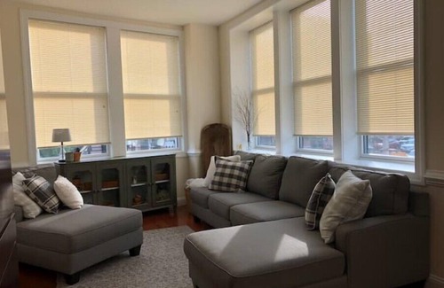 Morristown Apartamento | Location! Location! Location!