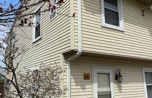 Oxford Casa | Amplia casa adosada de 4 dormitorios Oxford, OH - Miami University! (625 S Langosta)