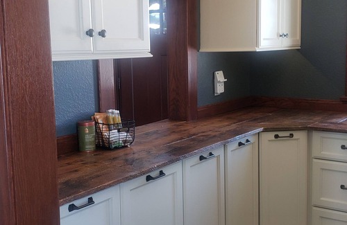 Lakeview Casa | Location, location, location! This is your HOME away from home for the holidays!