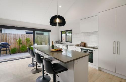 Rainbow Point Casa | Location on Point - Taupo