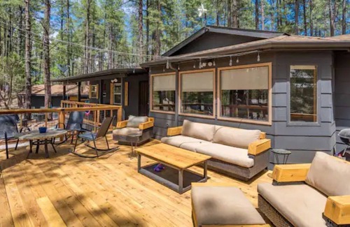 Prescott Cabina | LOCATION- SoDak Cabin - RESORT STYLE ENTERTAINMENT