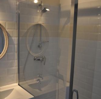Sorgues Apartamento | location studio meublé avec jardin