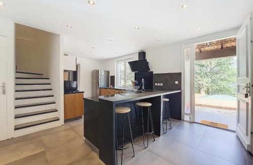 Mons Casa | Location Villa Haut de Gamme à Fayence : Piscine, Lac, Golf, Forêt, Vignobles, 5 Chambres - FR-1-779-8