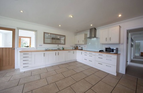 Ardeonaig Cabina | Loch casa rural con fachada en las Tierras Altas de Escocia con bañera de hidromasaje