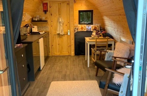 East Lewiston Chalet De Esquí | Loch Ness Woodland Pods - Fully Equipped Glamping pod