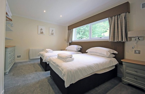 Kinloch Rannoch Cabaña | Loch Rannoch Pine Marten Lodge (3) - Retreat Group