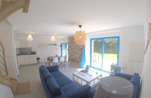 Pleumeur-Bodou Casa | «LOCKERALIES» longère completamente renovado en el borde del mar