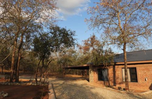 Marloth Park Casa | Locust Retreat Immaculate 2bedroom cottage