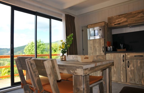Vic-le-Comte Apartamento | Brennus-Lodge-Baño privado con bañera-Vista al campo