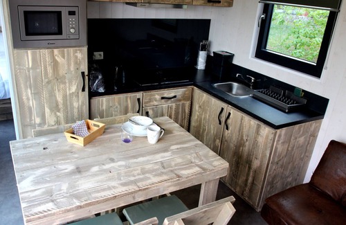 Vic-le-Comte Apartamento | Brennus-Lodge-Baño privado con bañera-Vista al campo