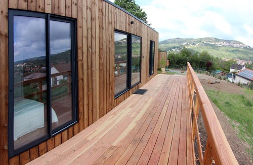 Vic-le-Comte Apartamento | Brennus-Lodge-Baño privado con bañera-Vista al campo